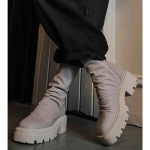 Free People Slouchy Platform Boots Chunky Heel‎ Lug Sole Pull On Boots Taupe New